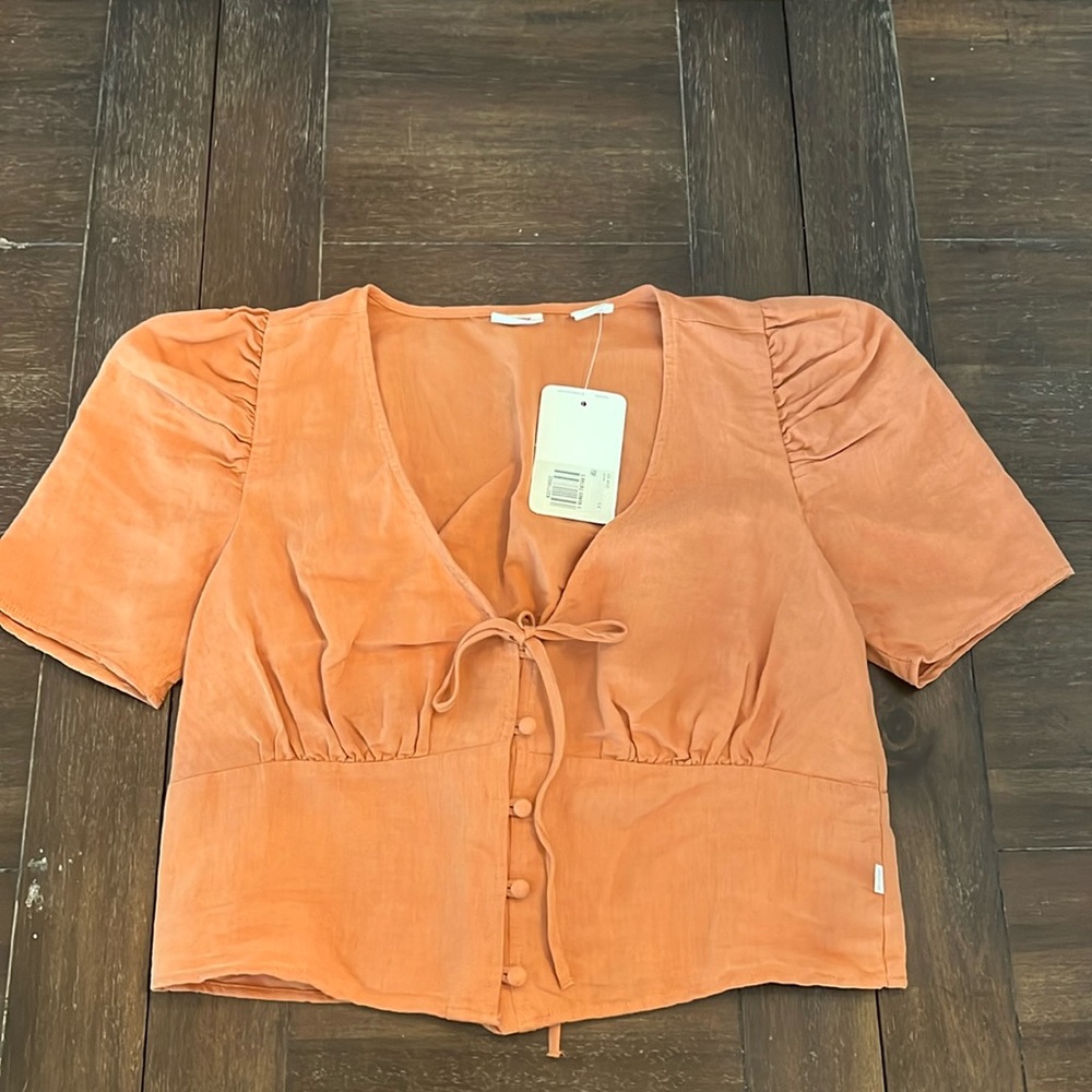 NWT Levi’s Top